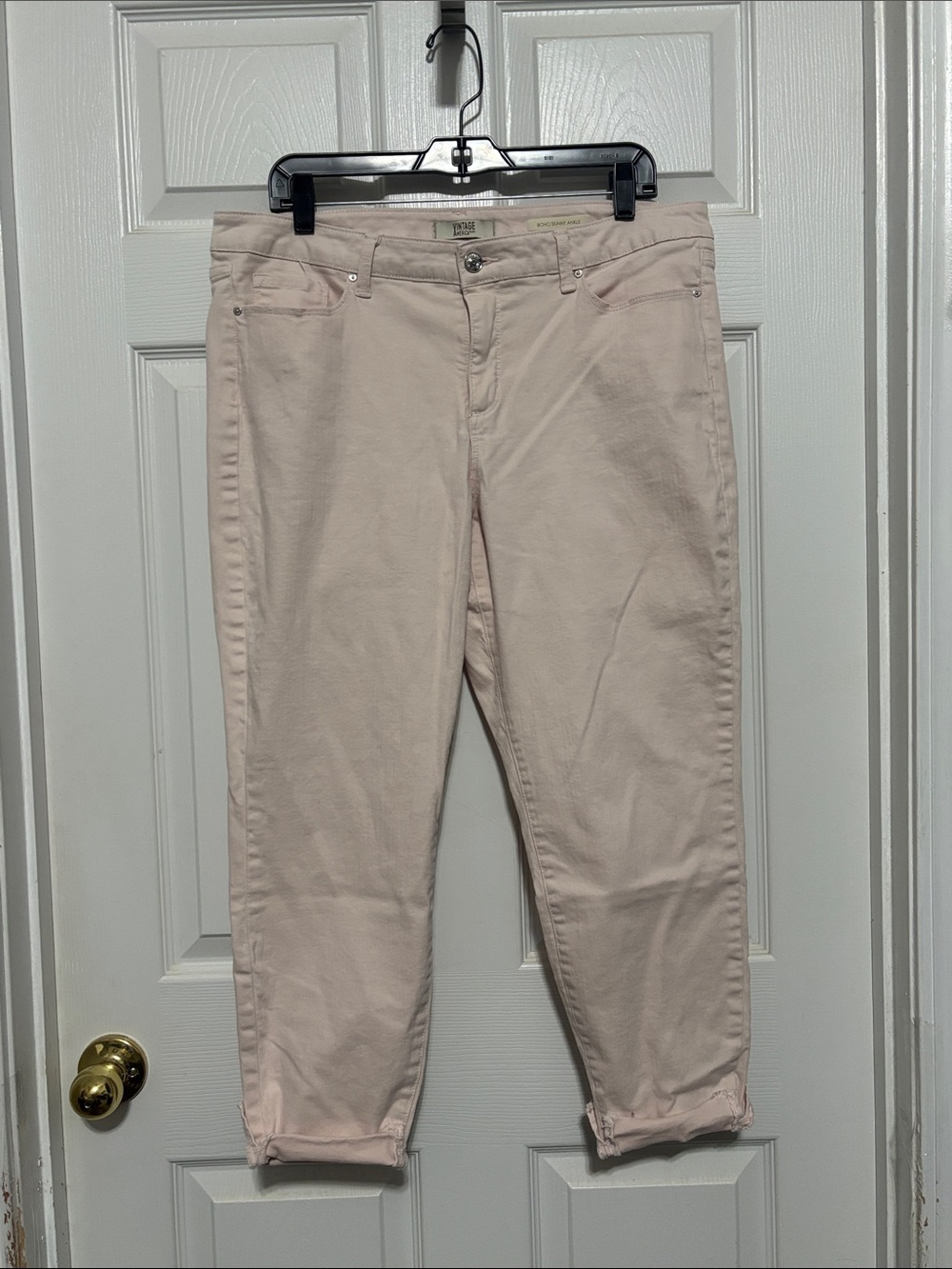 Vintage America, BoHo, skinny ankle jeans light pink